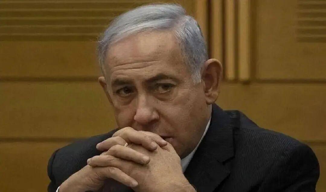 刚刚进行的联合国大会上，内塔尼亚胡面对多国承认巴勒斯坦国的“承认潮”，内塔尼亚胡