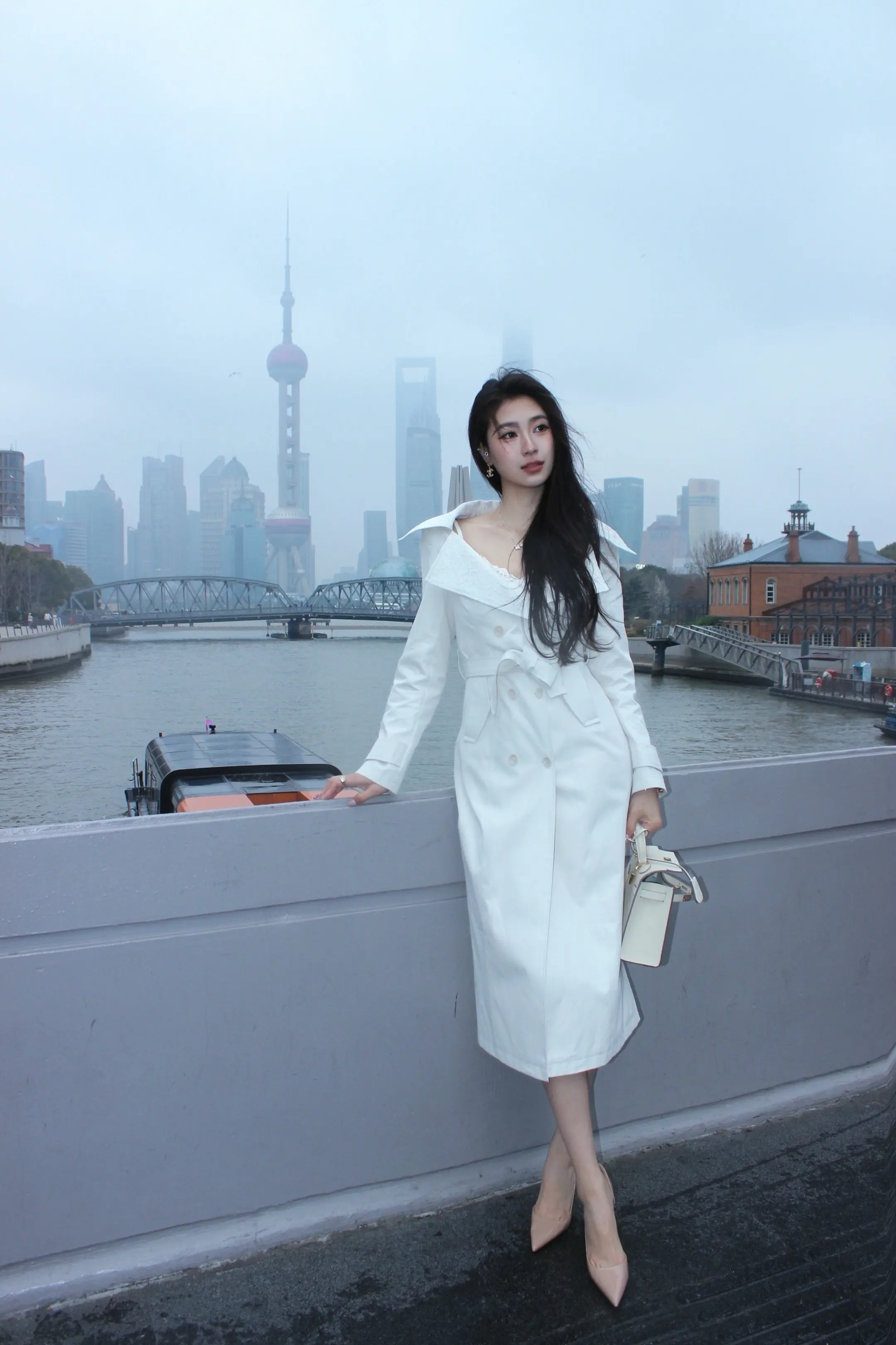 你焦虑什么 你漂亮 会赚钱 有思想 独立又自信 你的人生才刚刚开始