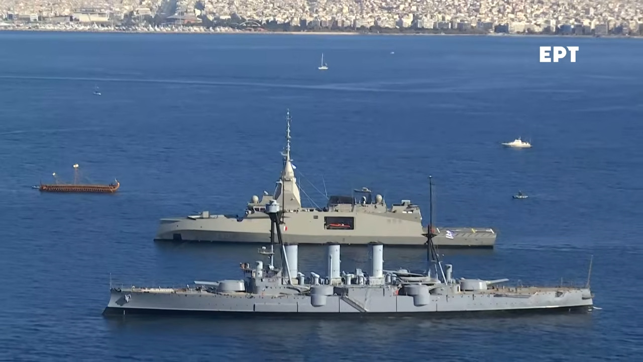 中外舰闻 烽火问鼎计划 希腊🇬🇷海军穿越2,500年的传承：穿浪艏。1️⃣ 