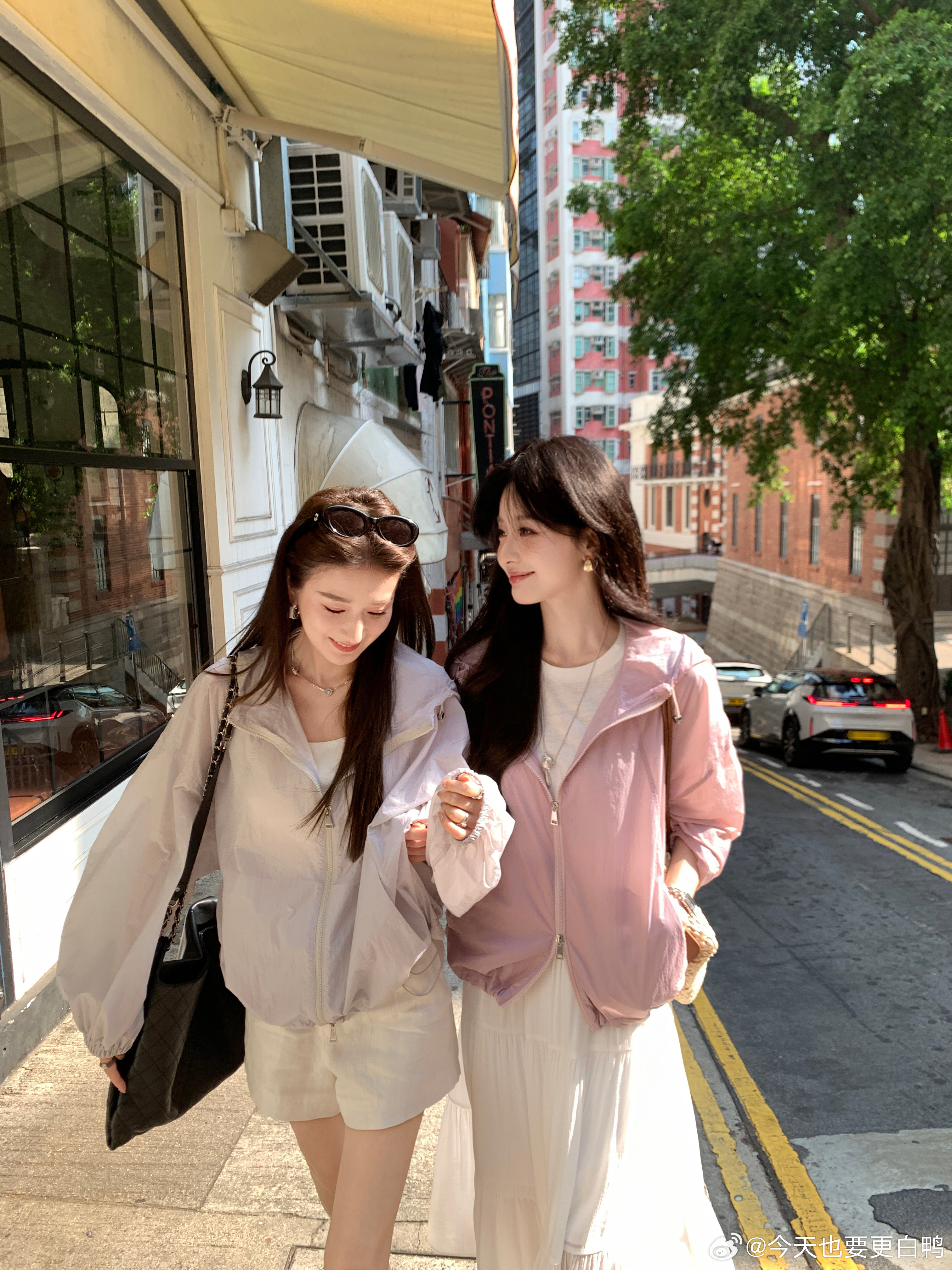 预览上了哦～来一组18图吧评论抽3位小姐妹平分300！ 