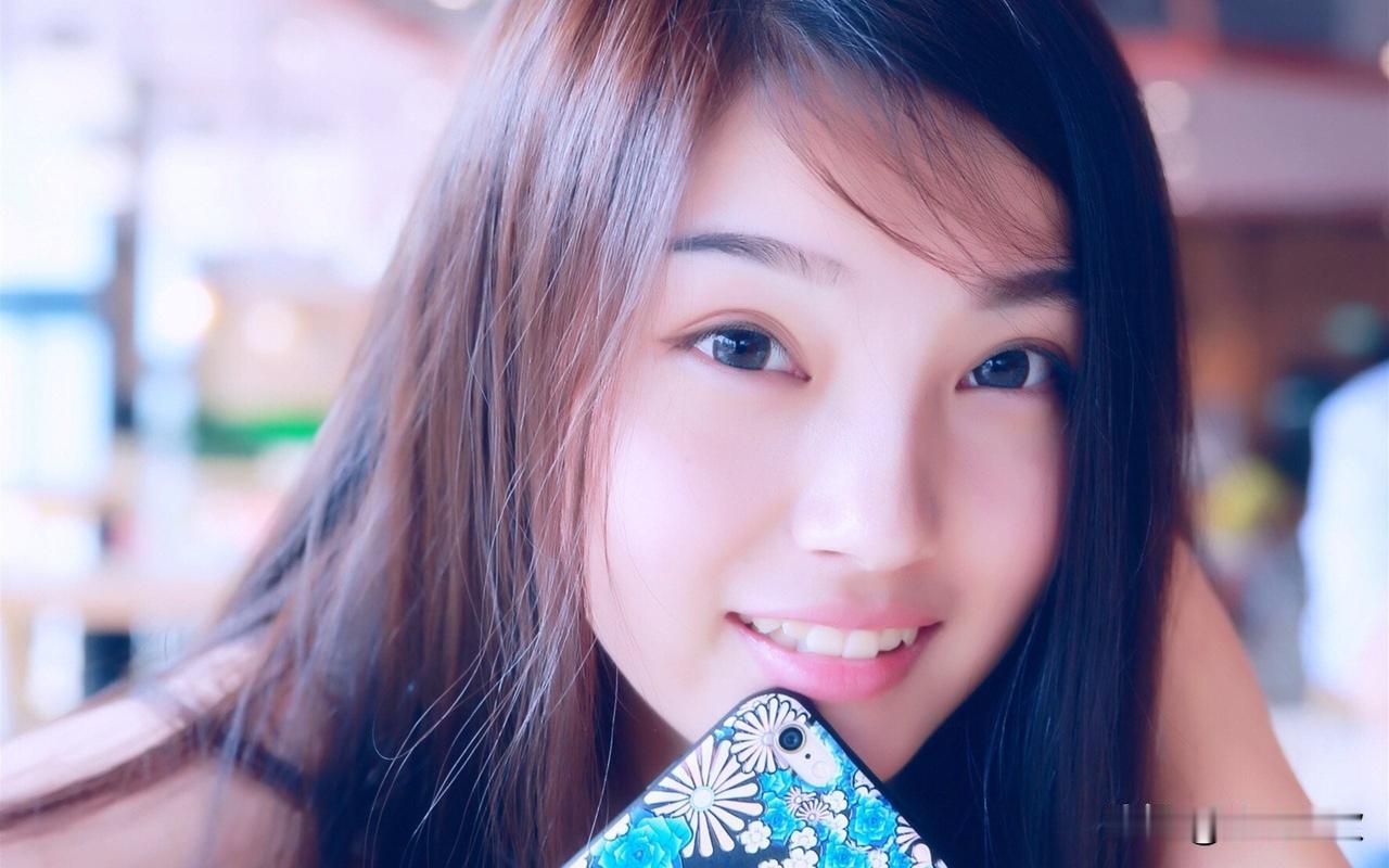《绝绝子的末路狂欢》不仅是对财务焦虑的一次深度剖析，更是一次关于如何在绝境中挖掘