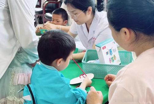 房县 房县妇幼保健院举办庆“六一”公益关爱活动十堰爆料 房县新闻网讯 通讯员 李