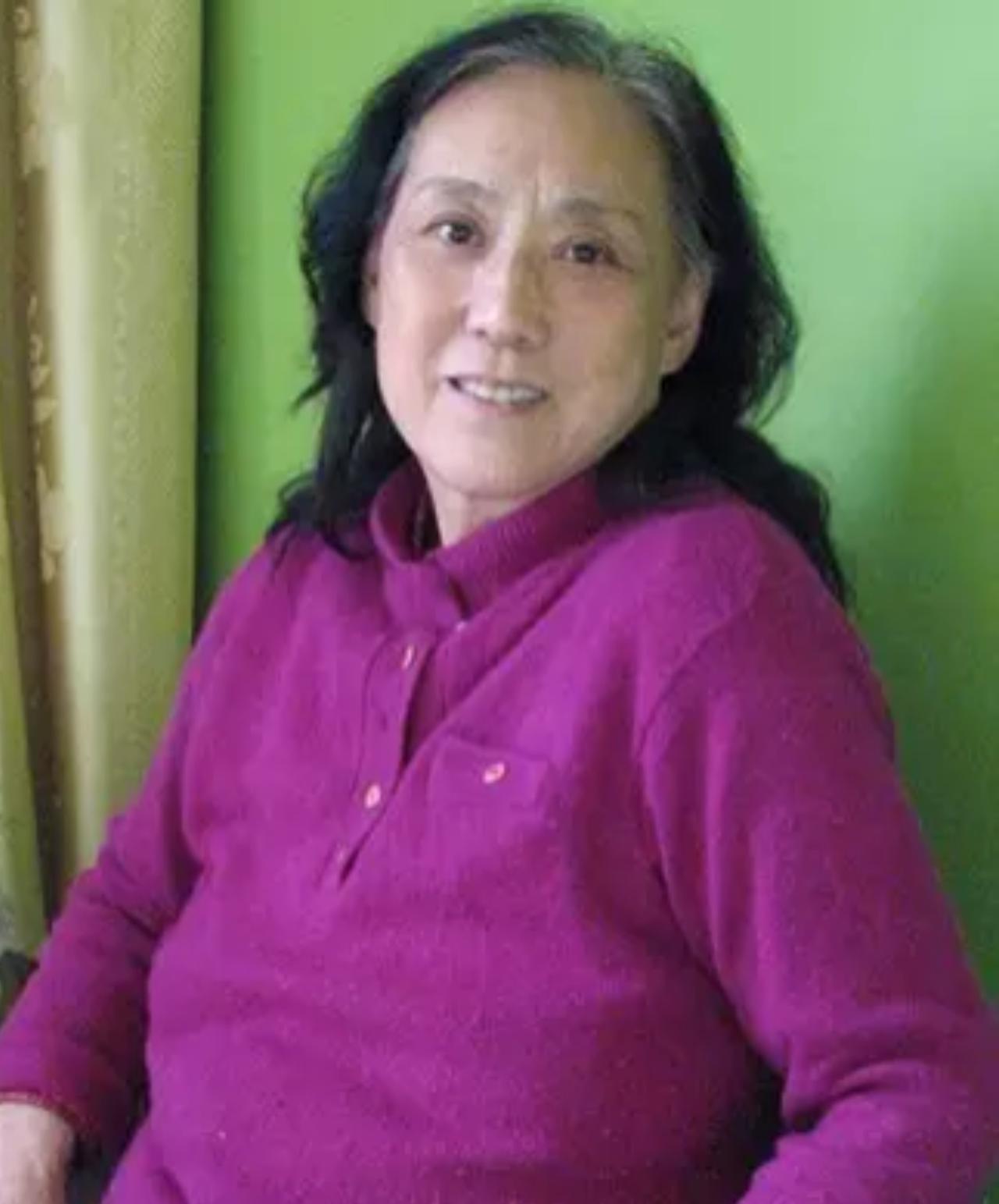 1966年，27岁的胡友松小声跟75岁的丈夫李宗仁嘀咕：“这个月的月事没来。”谁