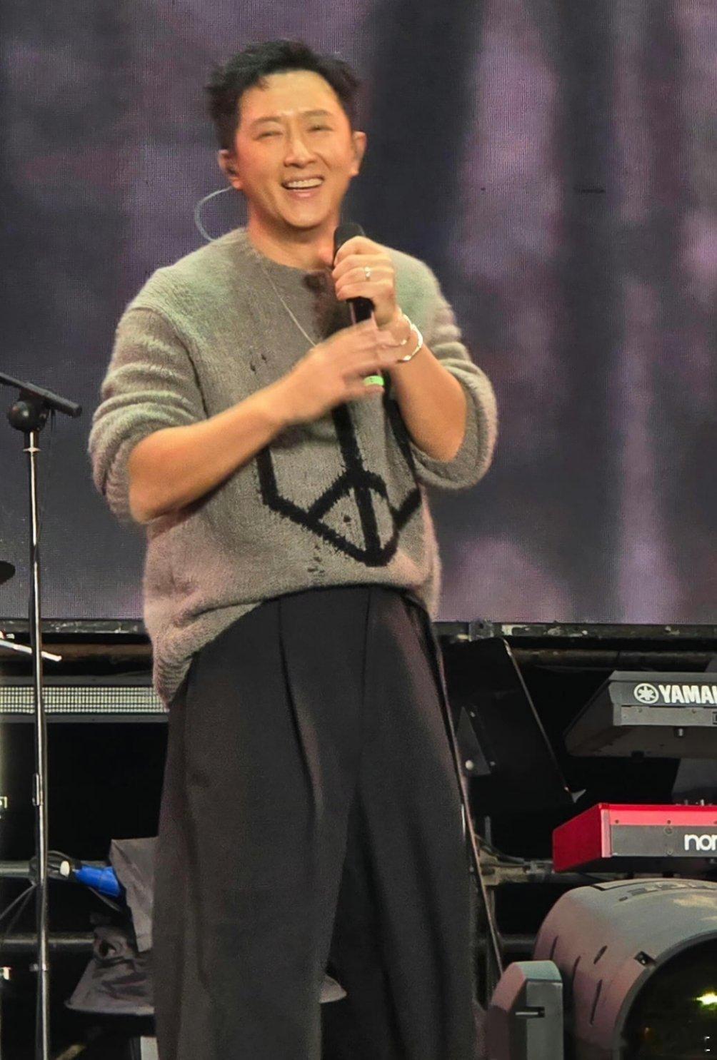 谁懂啊！韩庚音乐节首秀太绝了！我的老爱豆一亮相，瞬间把回忆拉满！舞台上的他又酷又