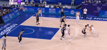 三分＋上篮！
赵继伟杀人诛心！连得五分！[鼓掌][鼓掌][鼓掌][加油]
韩国男