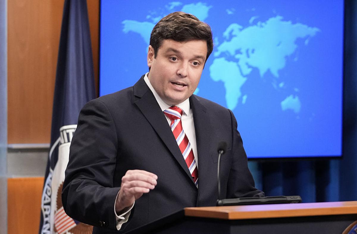美国国务院近日对中国在黄岩岛设立国家级自然保护区提出指责，甚至污蔑中方“以站不住