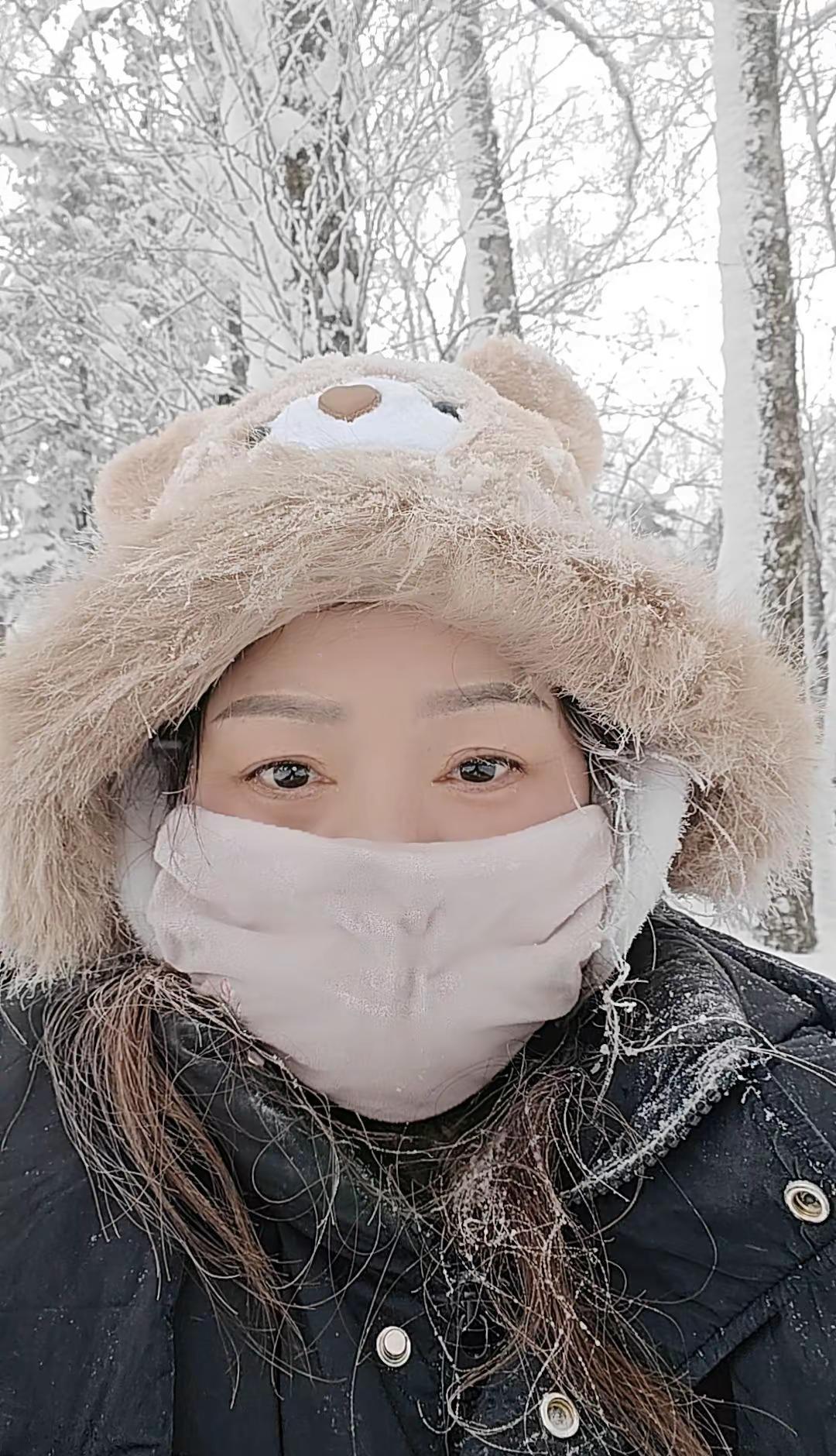 哈尔滨现在正在下雪🌨️