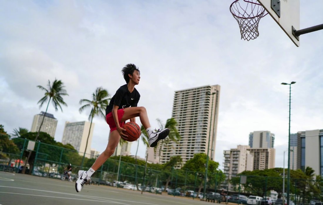 父子确实也像兄弟～无论称呼还是感情