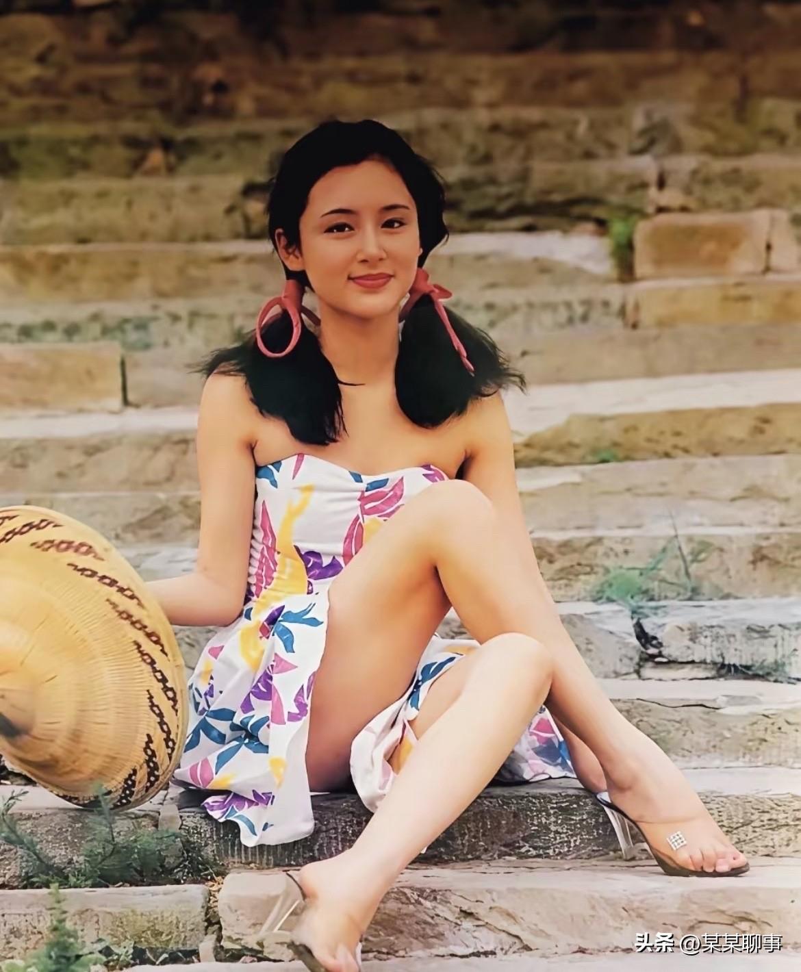 网红美女结婚遭热议，年龄差背后藏着什么秘密？
近年来，某美女因出众容貌被热议，她