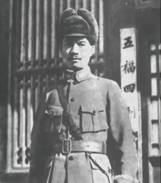 1945年11月，何柱国收到其任东北行营参谋长的委任状，高兴坏了，能够回到东北老
