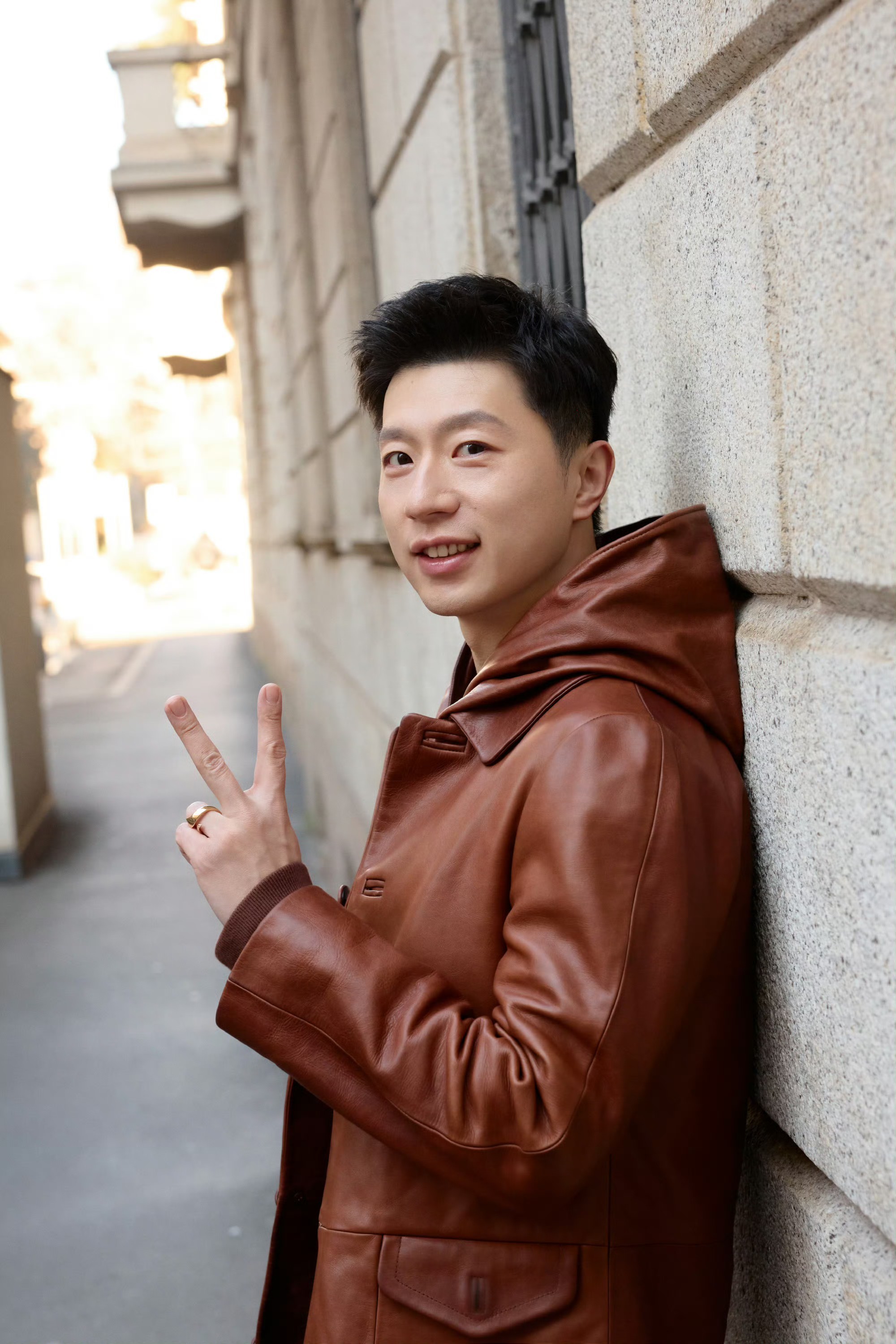 反转魅力是这么来的 若要说什么是令人着迷的反差魅力，马龙无疑是最佳范例。赛场上的