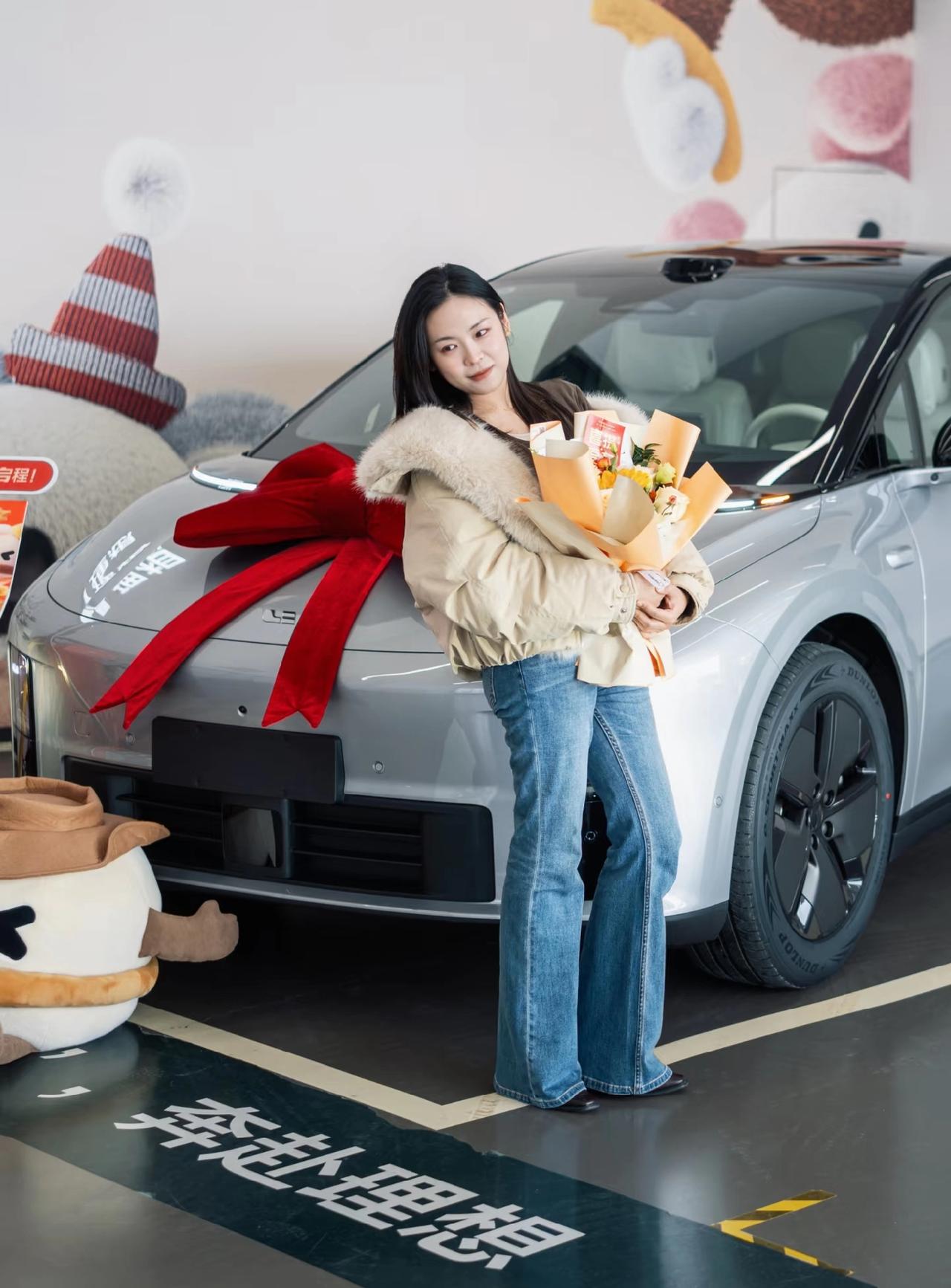 理想i6 10月销量5775辆，
理想i6 11月销量6798辆，
理想i6 1