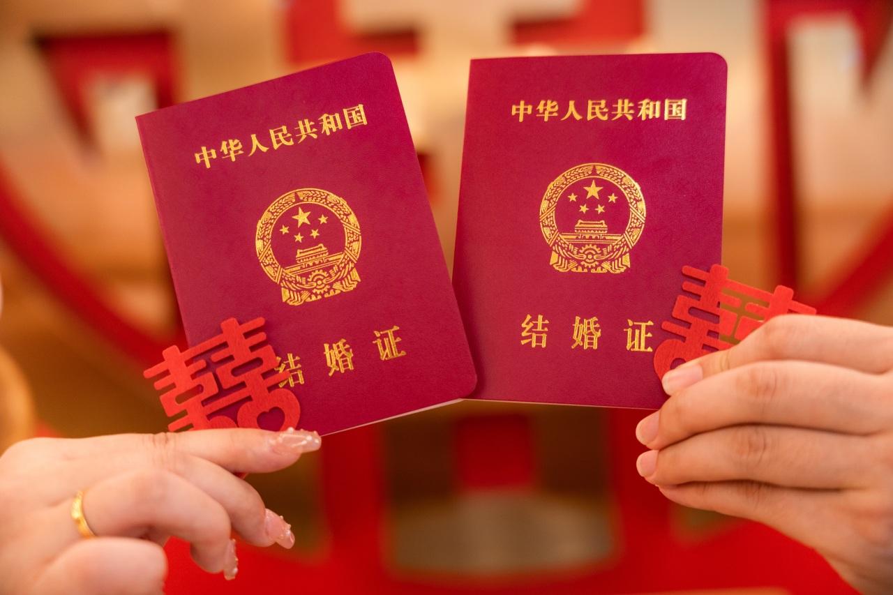 几年前网上经常有视频嘲讽韩国的低生育率，指出韩国若长期保持低生育率，或将成为世界