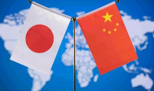 7 月 13 日《产经新闻》消息，中方召见日本驻华公使衔参赞横地晃，抗议茂木敏充