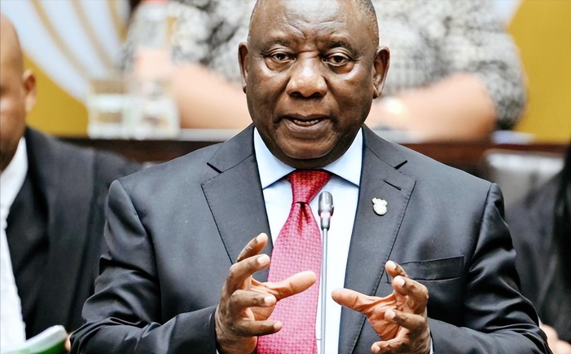 南非的这场官司越打越大了，以色列向国际法院交上针对南非指控的书面答辩，而南非直接