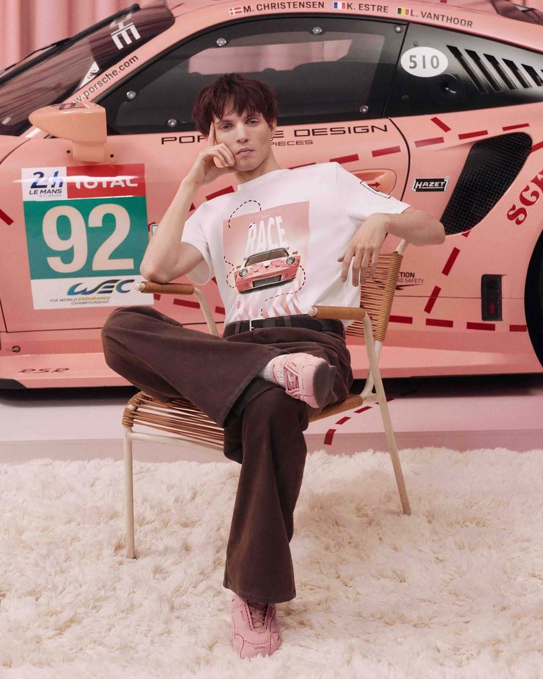 保时捷“粉猪” x Puma 🐷感觉服装和帽子挺不错捏~保时捷赛车