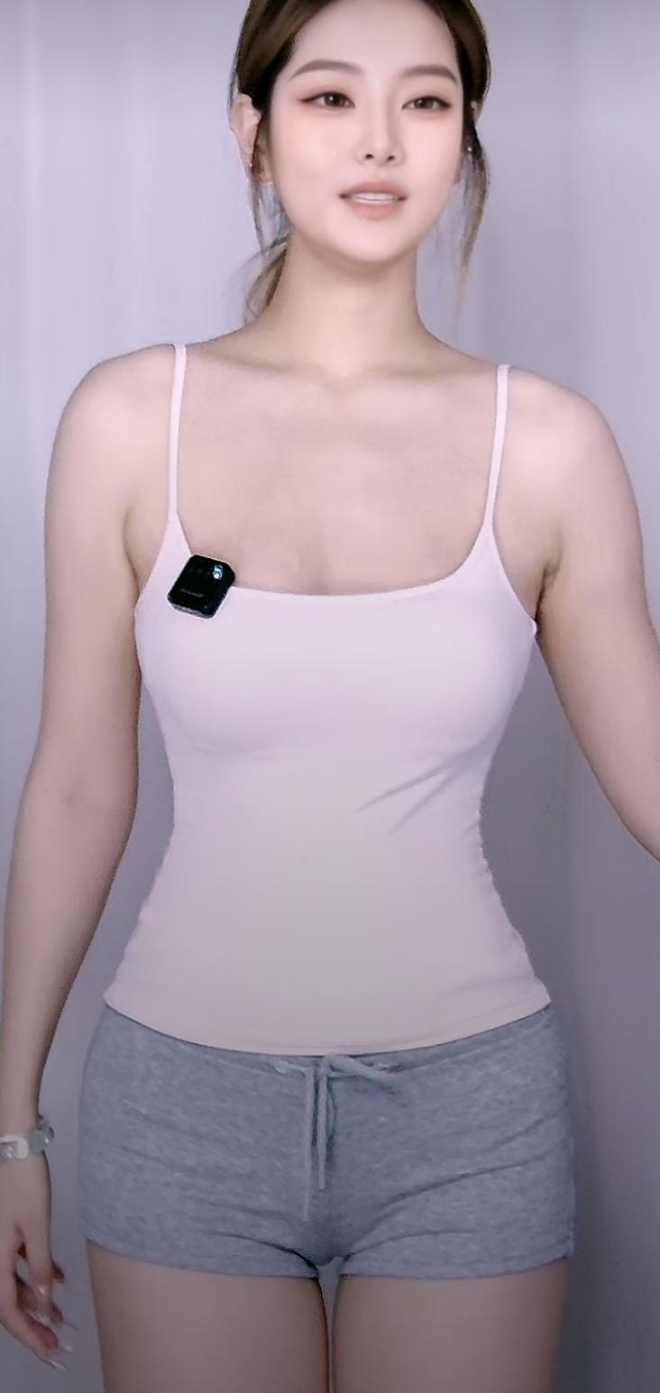 简约舒适，轻松自在，夏日必备！🌞👗👖