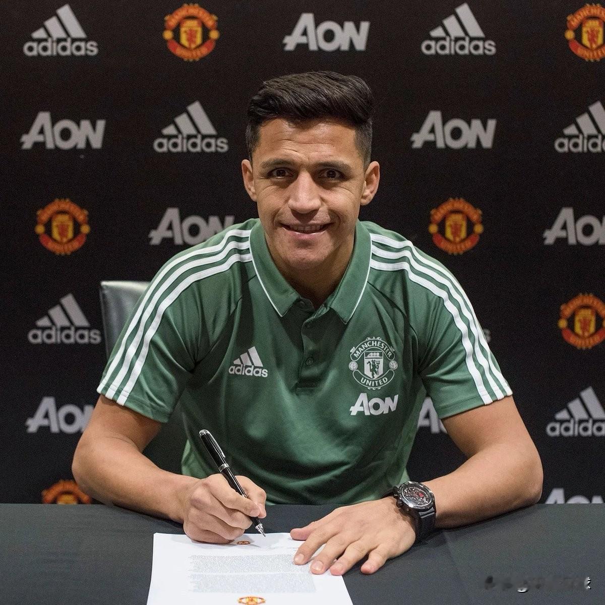 🗣️ 亚历克西斯·桑切斯谈及加盟曼联时表示：

“第一次训练结束后回到家，我就