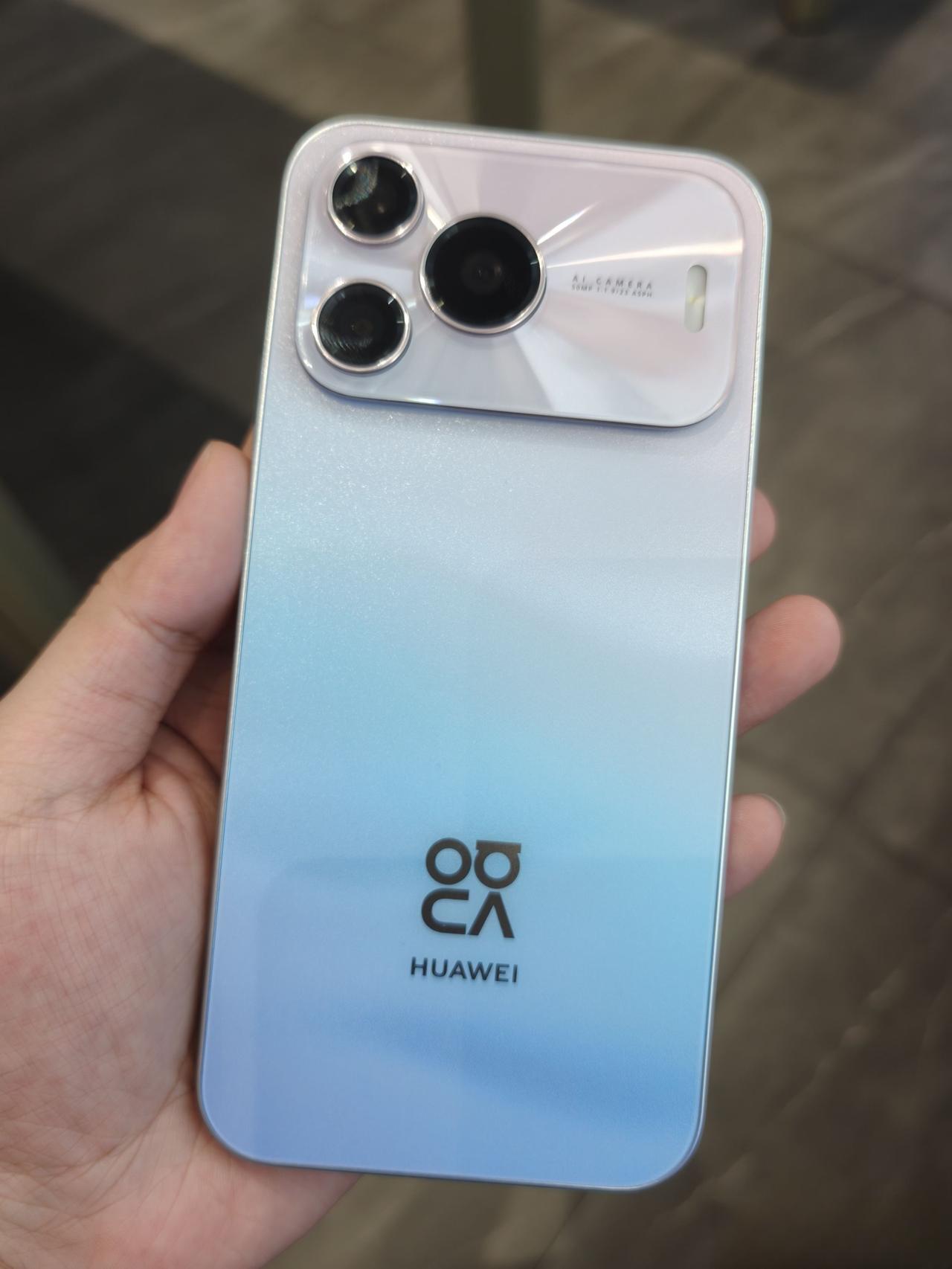 华为Nova16SE真机曝光，搭载麒麟8020处理器。

1.5K LTPS直屏