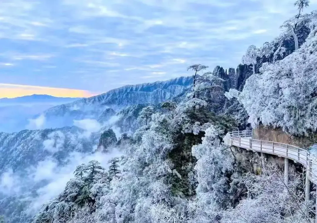 预则立不预则废        坐高铁或飞机，唯有早到才可能确保不晚点，因为到火车