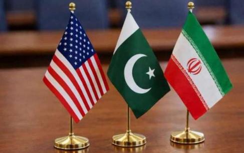 【📷全世界都在关注伊斯兰堡！】伊朗代表团周二抵达巴基斯坦，与特朗普团队进行直接