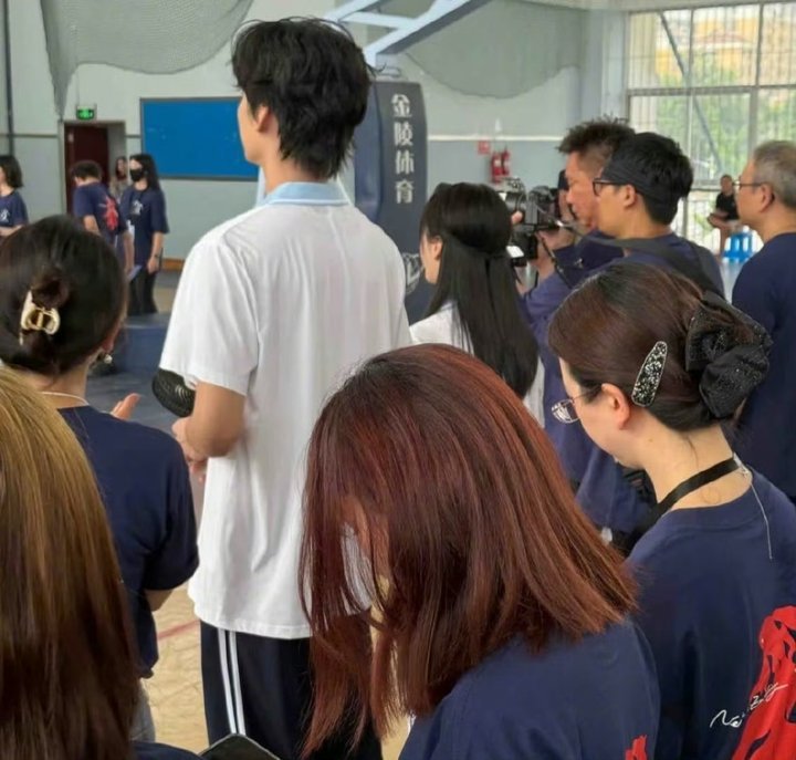 两部现偶今日开机两部现偶开机今天是什么好日子，两部现偶同时开机！林一卢昱晓《折月