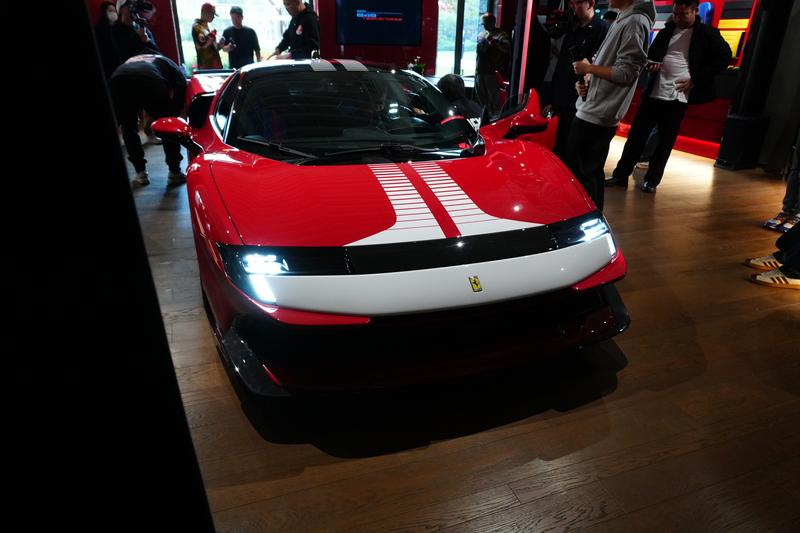 法拉利849 TESTAROSSA国内首秀 搭中后置V8双涡轮增压发动机