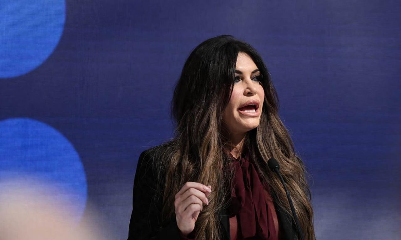 就在刚刚。
 
美国驻希腊方面突然宣布了新的立场。
 
据希腊媒体公开报道，美方