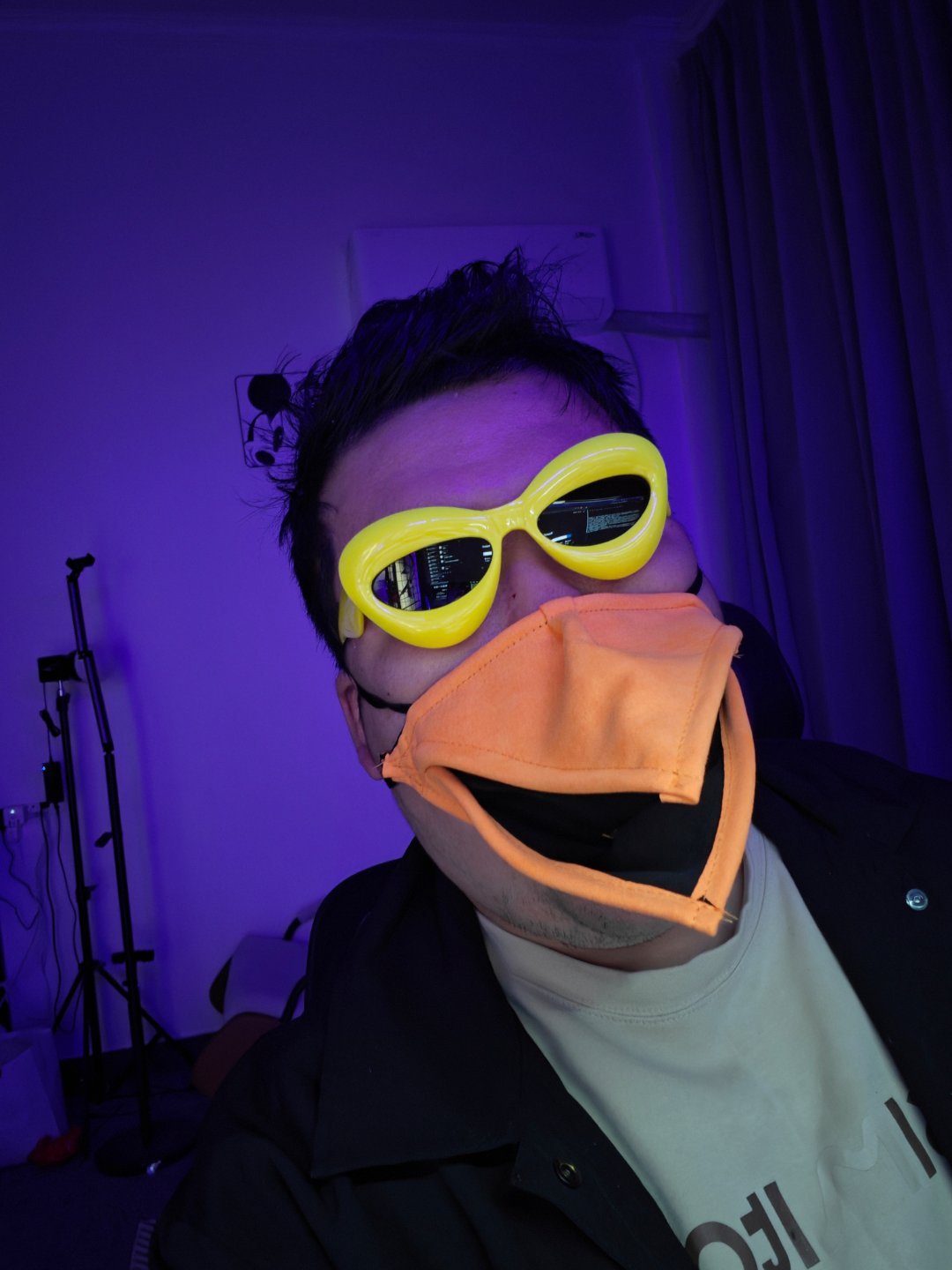 国补能带火AI眼镜吗所有的智能眼镜都有一个致命问题：续航和充电，续航好就大，重，