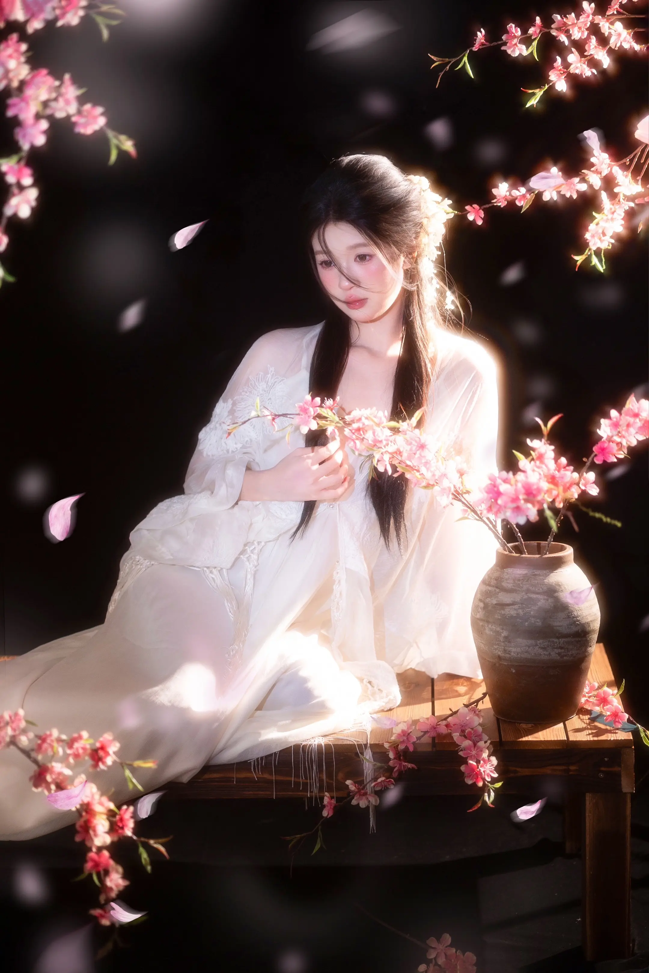 “🌸试问谁能够不我见犹怜呢！”。