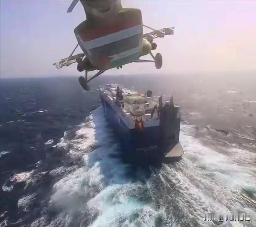 强硬亮剑！12月24日伊朗革命卫队海军在波斯湾再次出手，扣押了一艘载有400万升