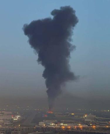 据报道，伊拉克埃尔比勒附近发生爆炸，包括机场附近地区。 美军和联军部队驻扎在该地