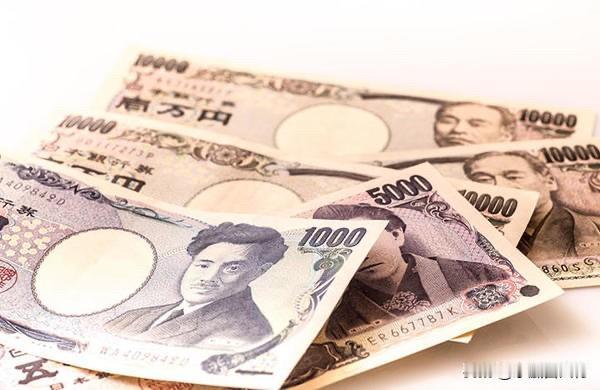 日元已经神经质。
在今晚22时59分（日本时间），日元兑美元跌至161.97，刷