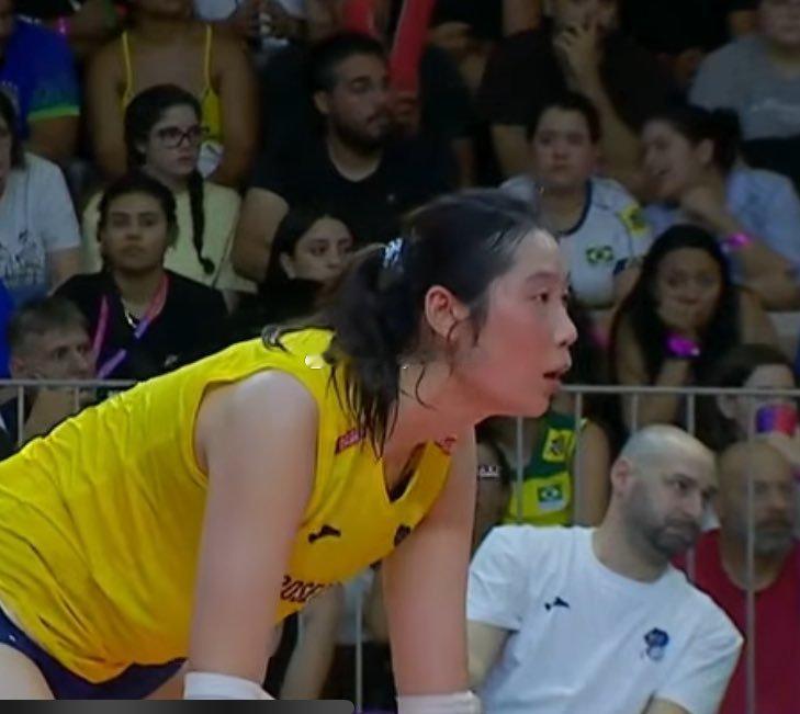 你婷被热晕第二局还好有你婷，不然科内这个状态进决赛都难说 