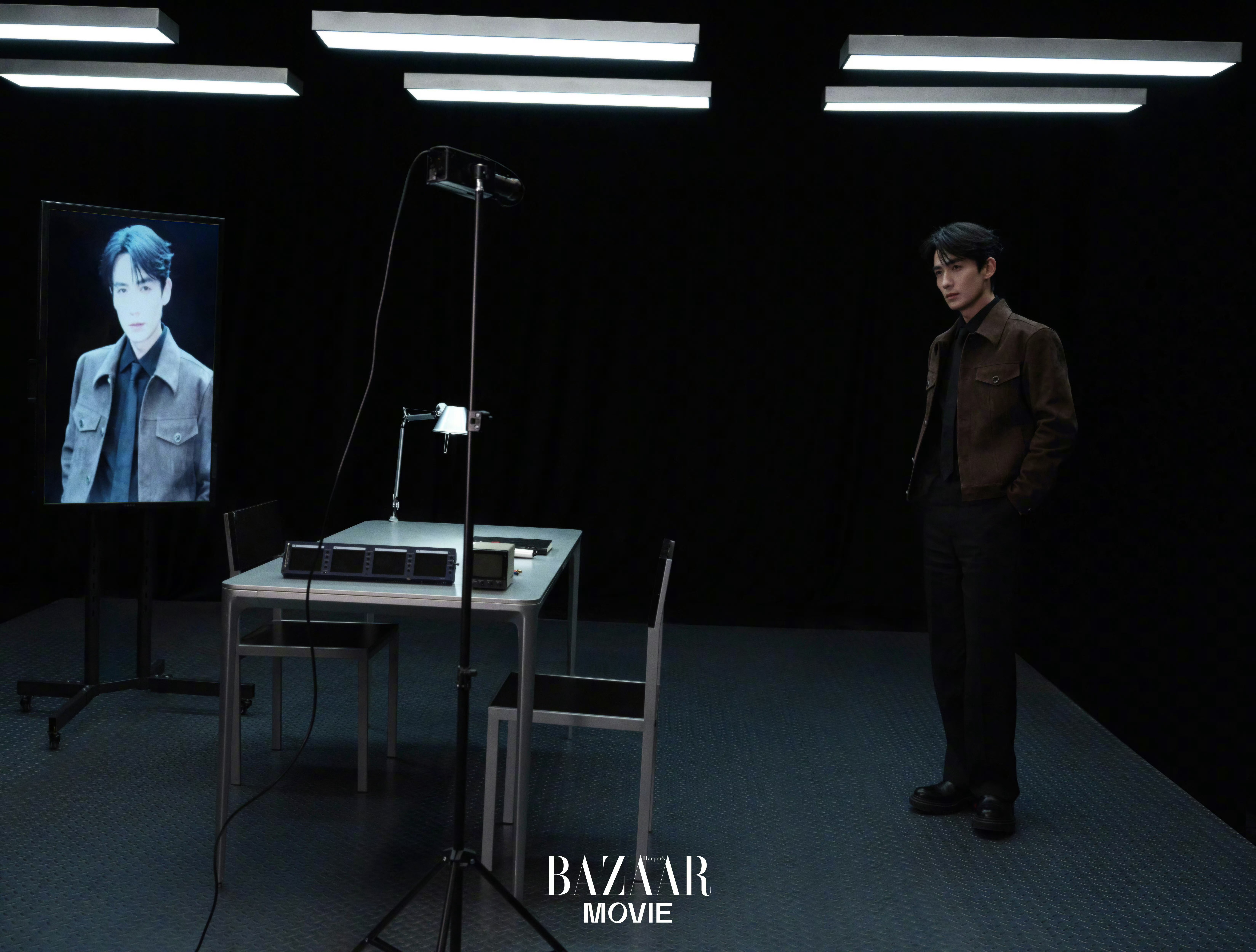 芭莎电影 × 惊蛰无声 新春封面大片 🎬 📸导演张艺谋携易烊千玺 / 朱一龙