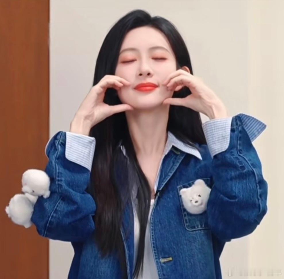 孟子义连跨年海报都在饭撒 这次的官宣海报充满互动感，孟姐的真诚让每位粉丝都感受到