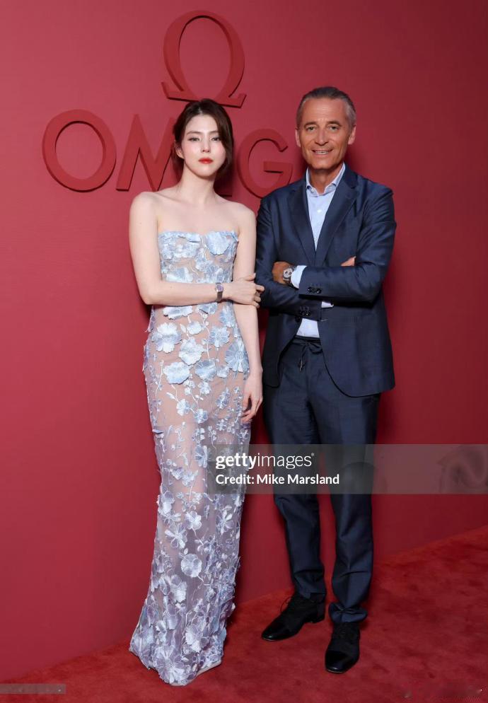 自从那件事之后感觉她整个人的精气神都down下去了​​​