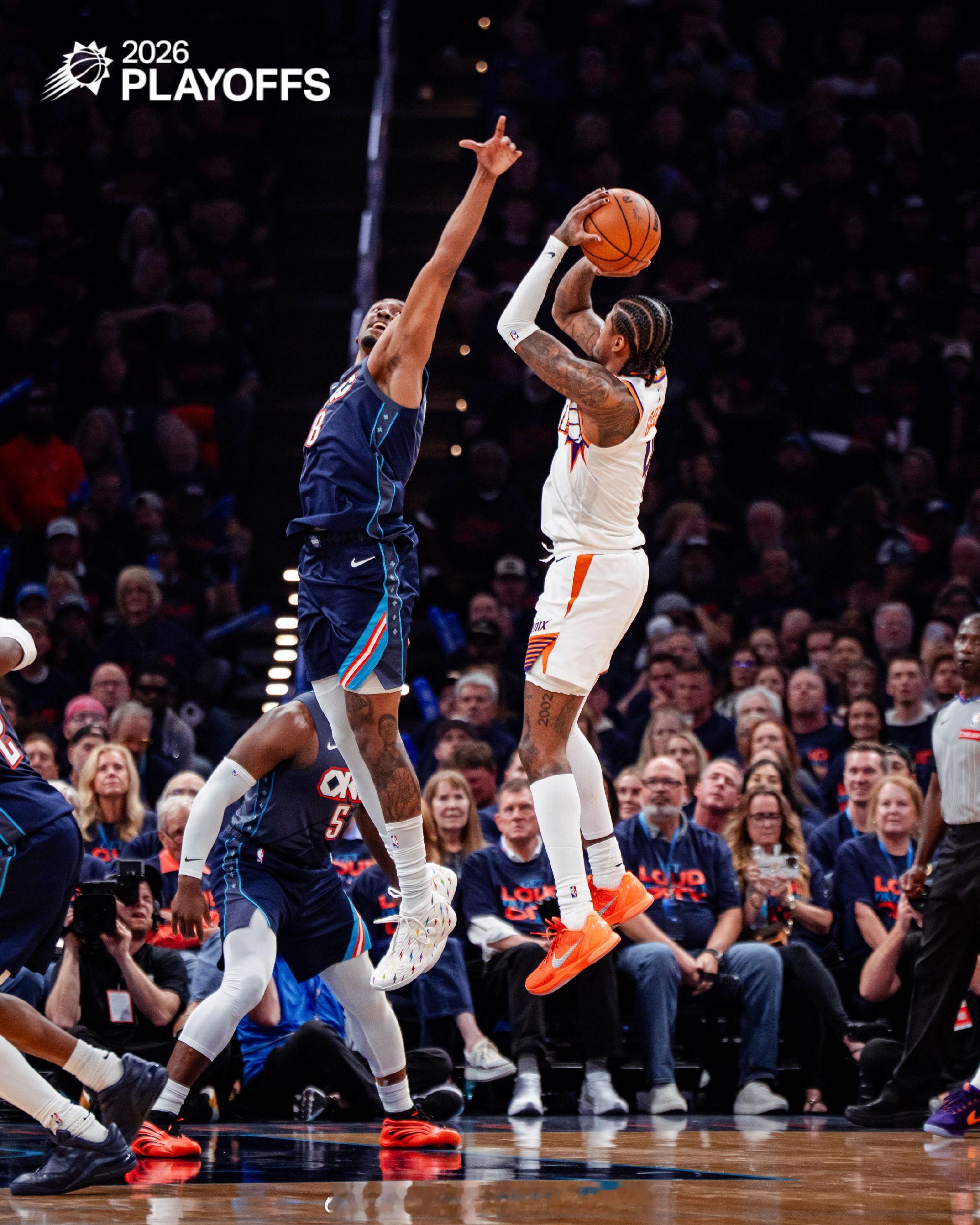 雷霆主帅赛后夸赞杰伦格林和狄龙记者：格林和布鲁克斯各自出手23次，但你们把布克限