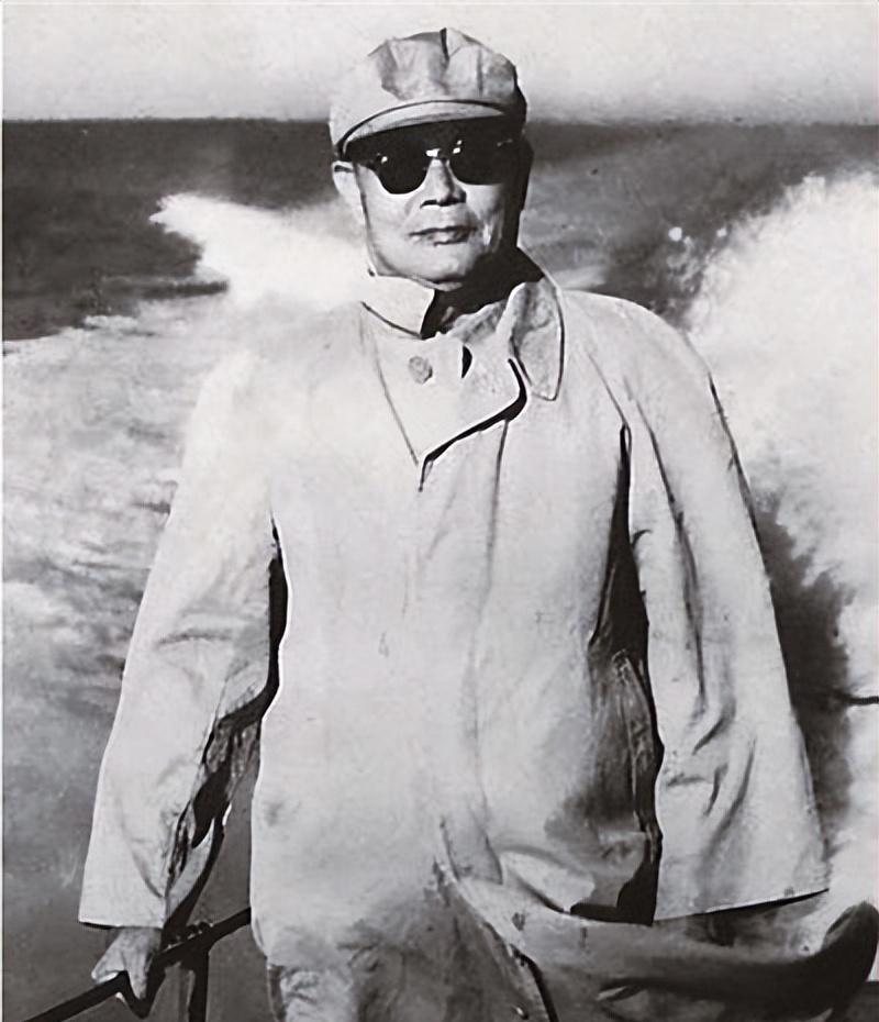 叶剑英没有具体战功却能被授予元帅称号，这背后有哪些深层原因值得我们深入探讨？
1