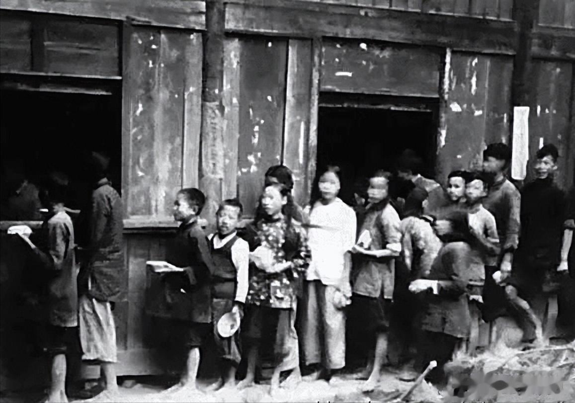 感天动地继母情
中元节是民间传统的祭祖节日，佛教称盂兰盆节。今天是中元节，我和妻