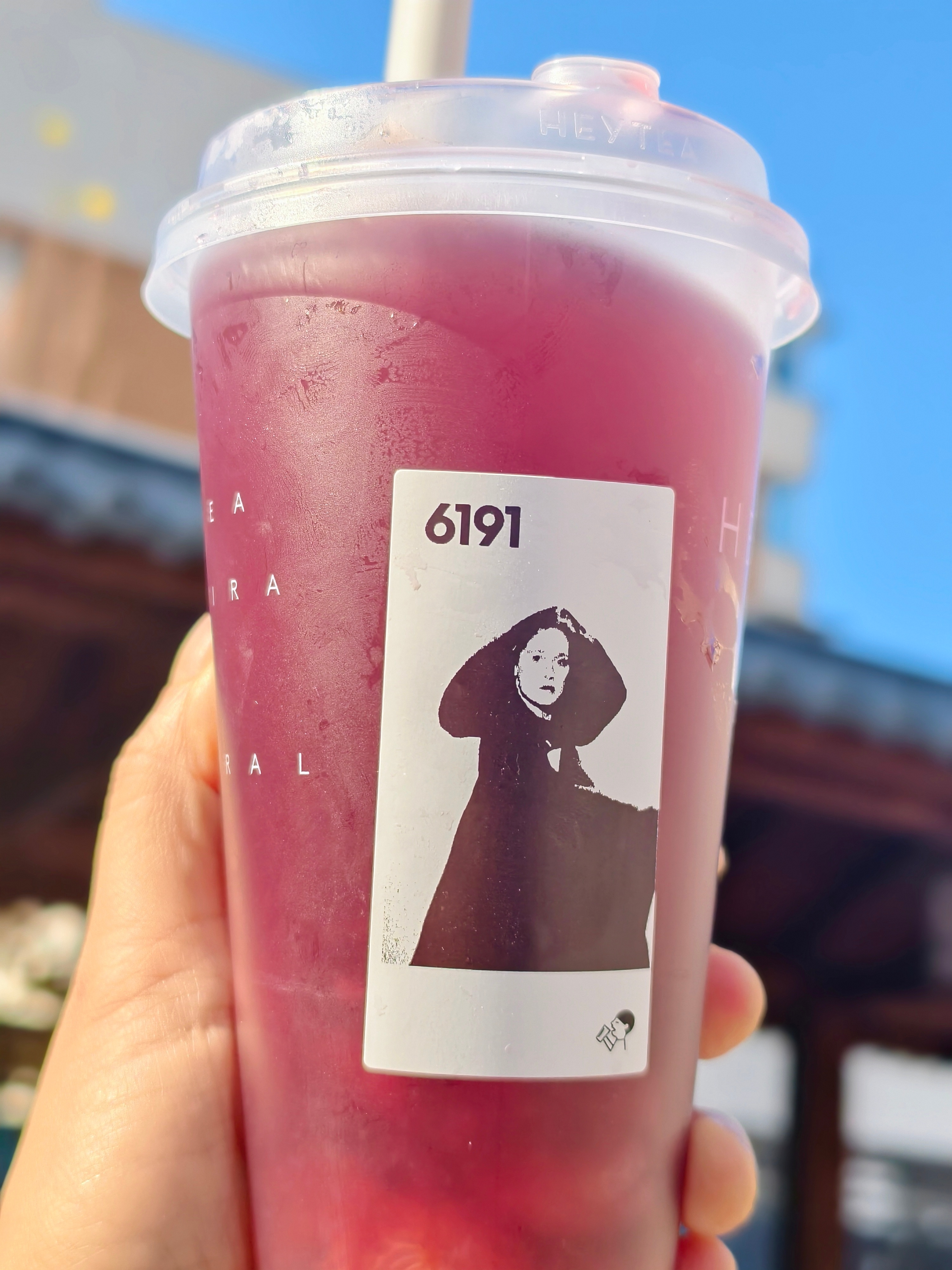 喜茶给想出喜贴的员工发奖金吧 太多我这种“买椟还珠”的人[团圆时刻] 法中女这个