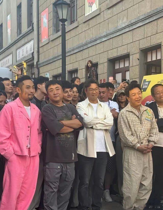 这下大家明白香港为何不流行追星了吧？ 