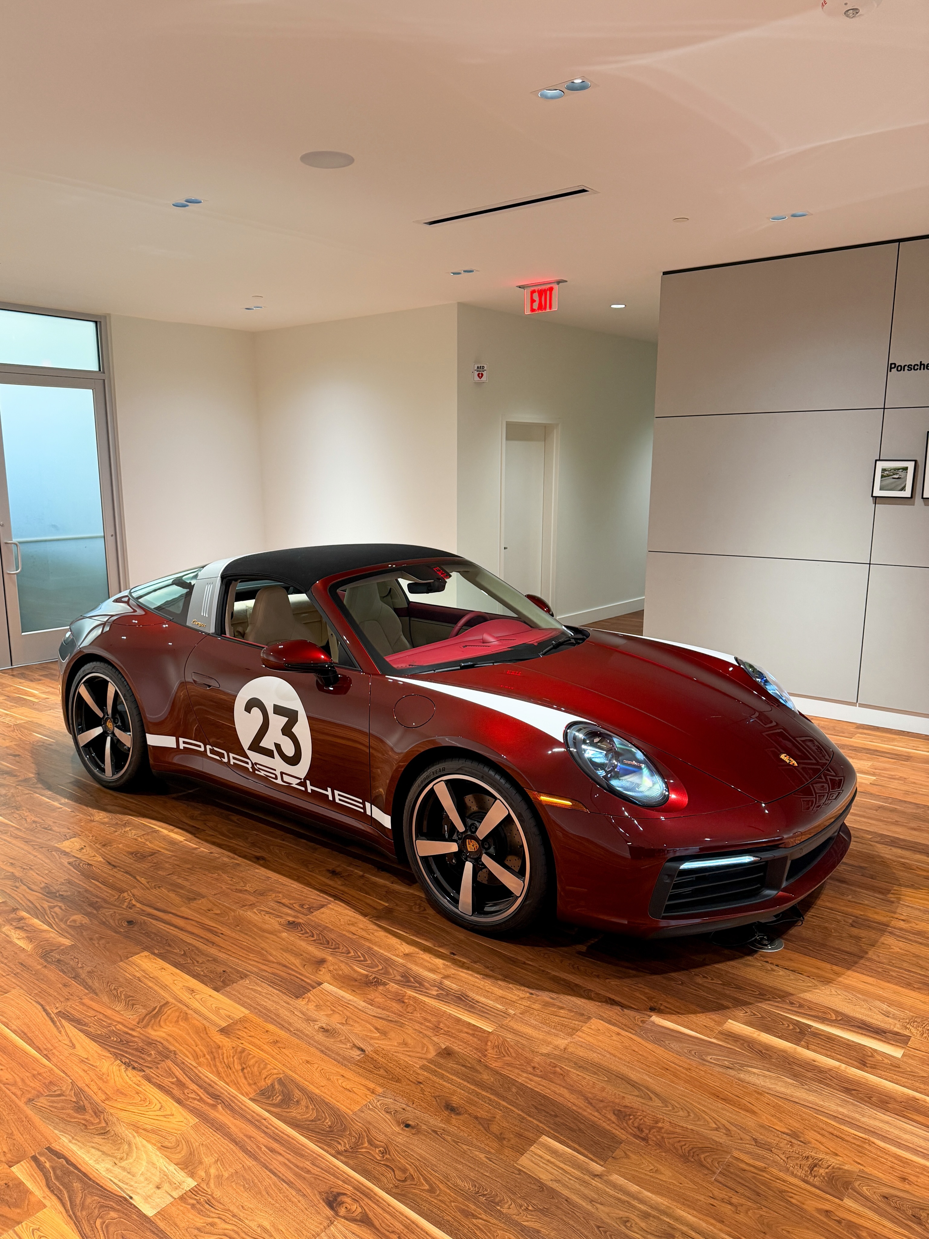 保时捷911 Targa 4S Heritage Design Edition保