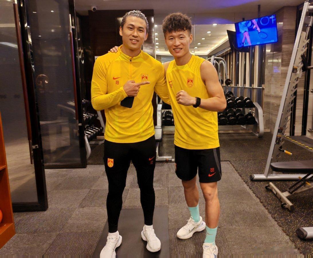 好消息，国足以5比1狂胜阿联酋乙级（第三级别）球队！武磊，张玉宁都有进球，尤其是
