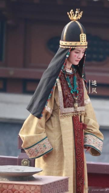 杨幂北魏复原妆家人们，最近杨幂的北魏复原妆可是狠狠出圈啦！当大幂幂以这独具特色的