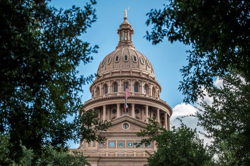 邵永灵：美媒承认斩杀线并甩锅特朗普 邵永灵提到美媒承认斩杀线还甩锅特朗普，这让我