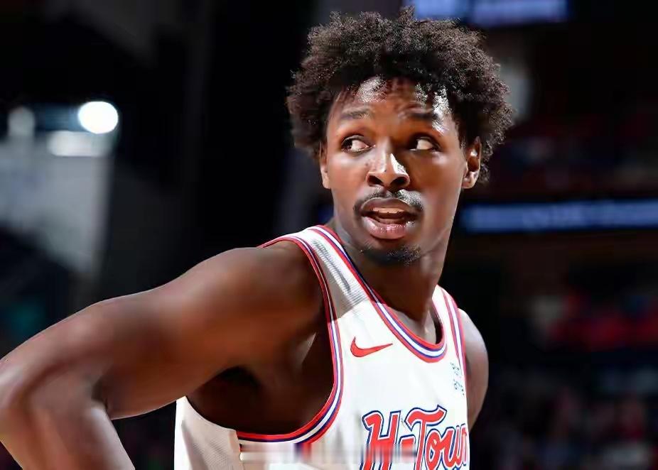 7助攻0失误，火箭队第三后卫高球商，为季后赛挖掘新人，泰特13+6！常规赛最后一