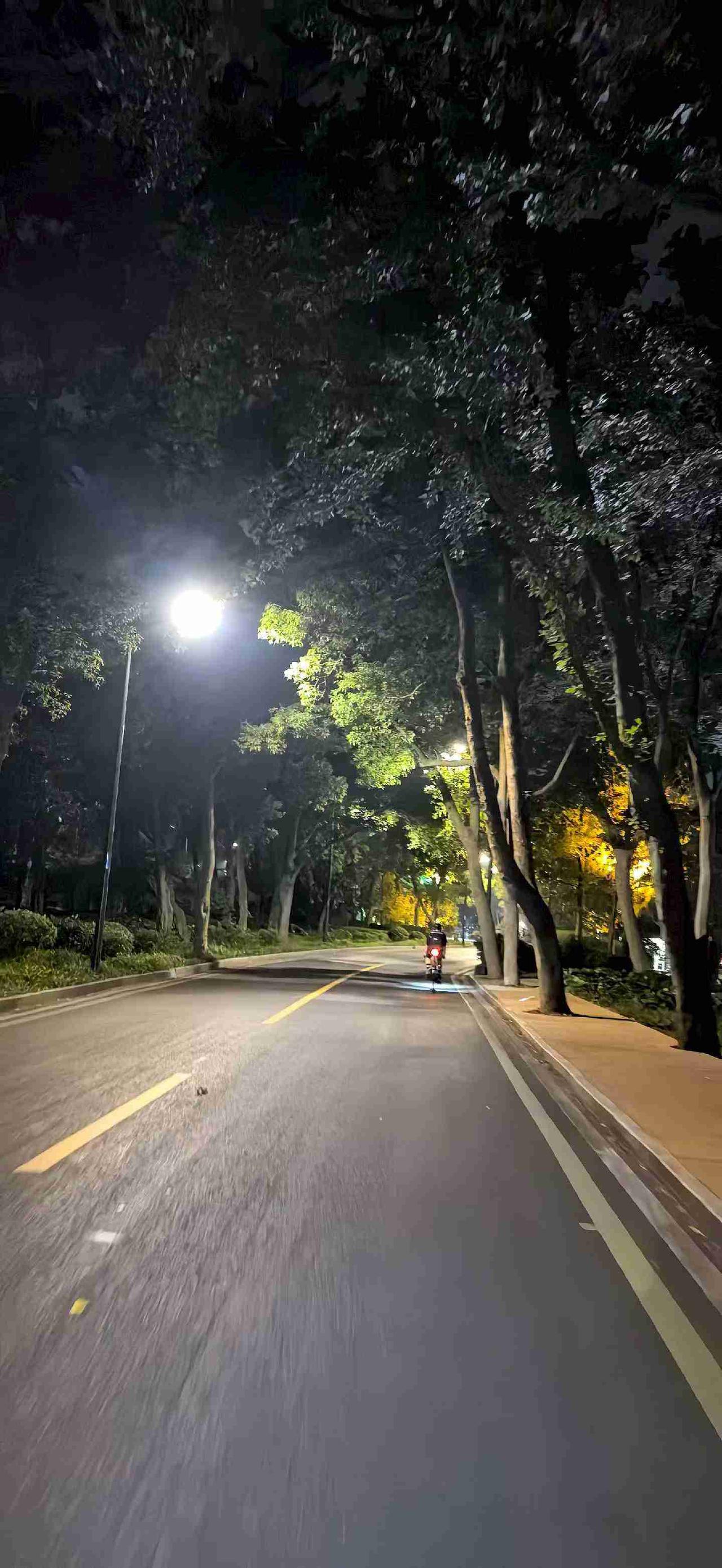 我的今日状态：😁轻松愉快
我这里的天气：☀️晴天