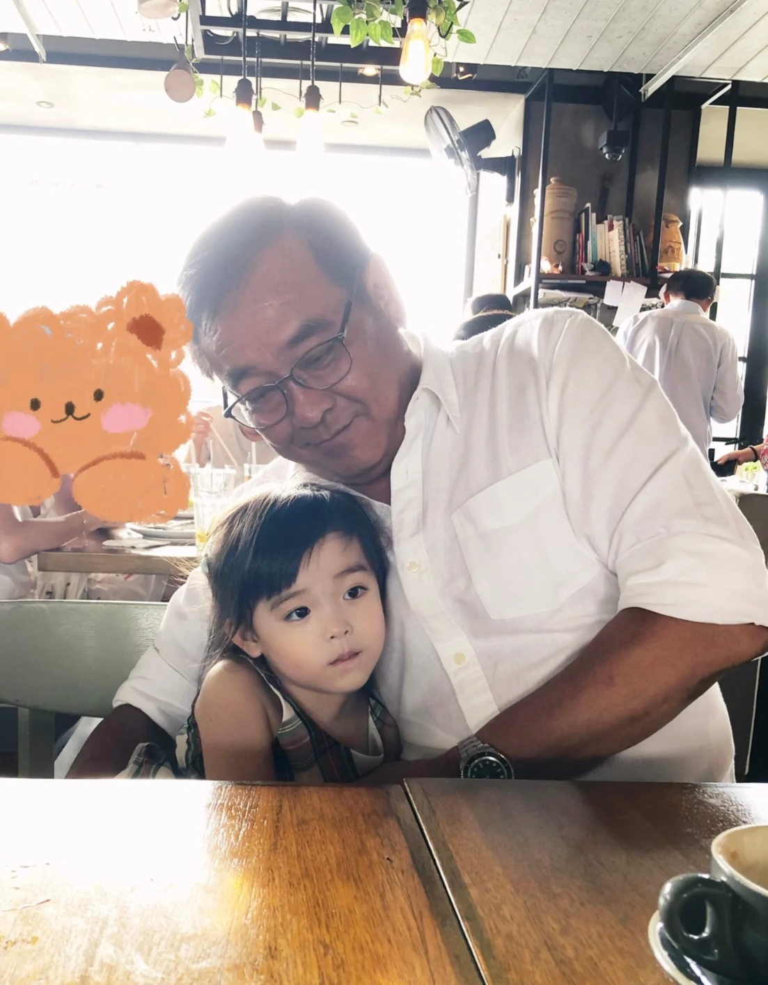 尔冬升与9岁女儿合照 ​​​