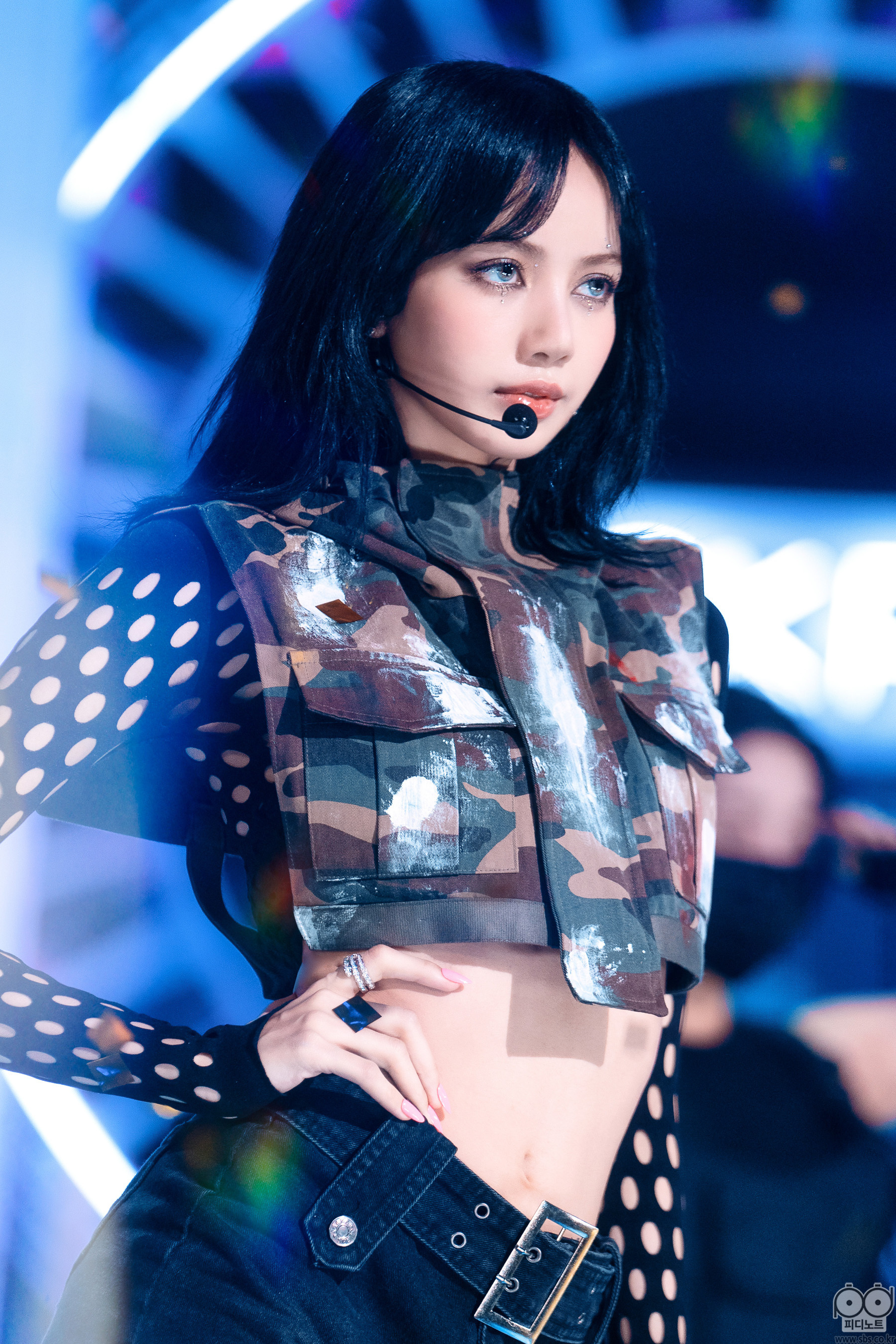 LISA[超话]  [憧憬]Lisa新歌SaWaDiKa预告照更新【那年今日】2
